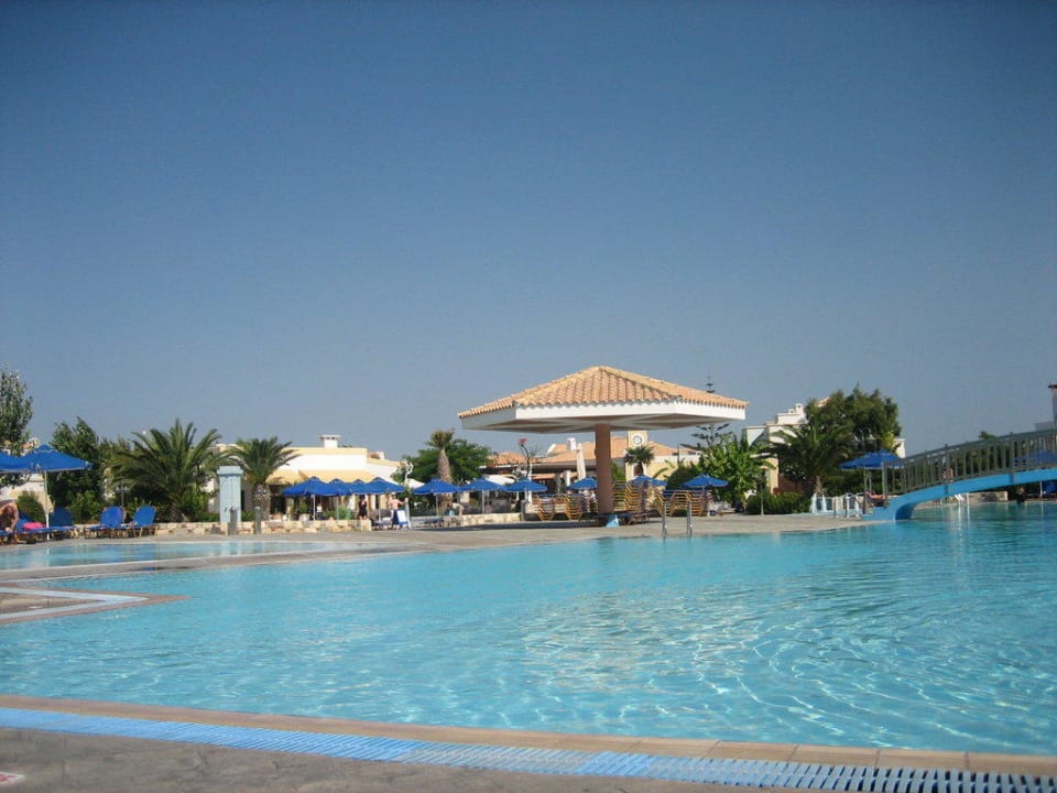 Pool Neptune Luxury Resort