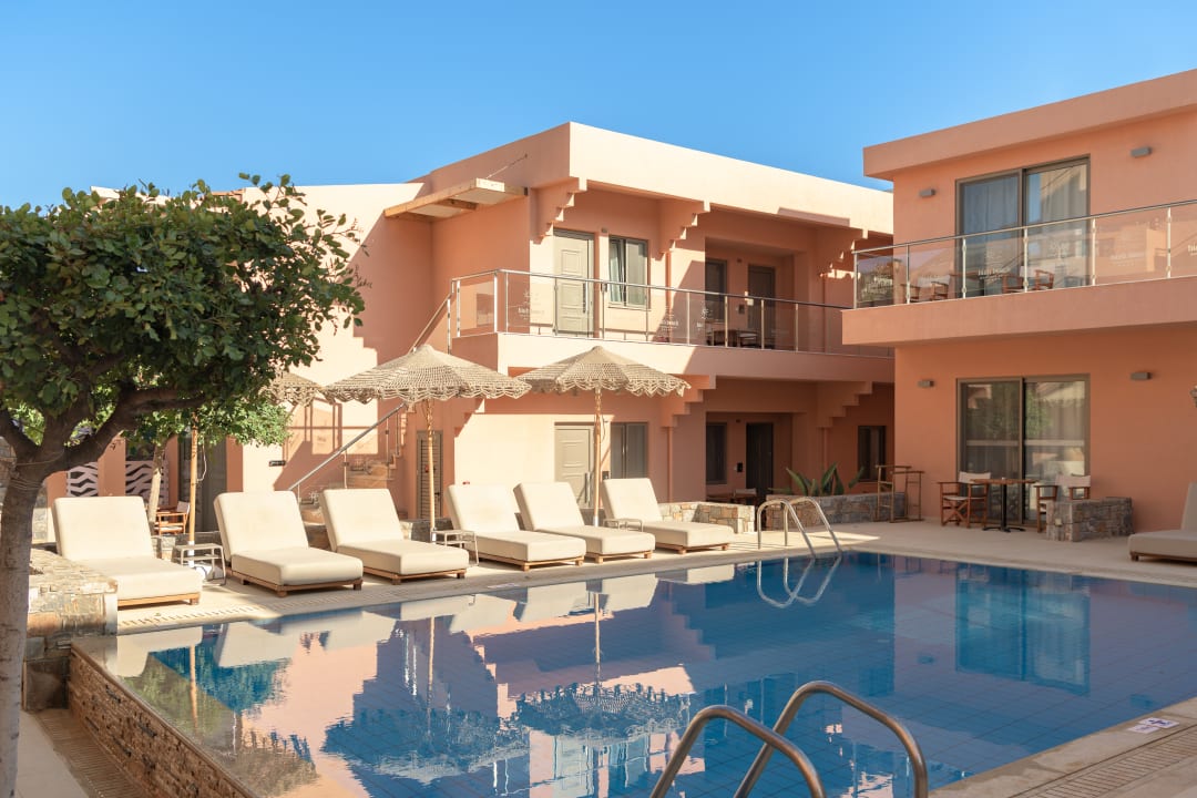 Pool High Beach Resort