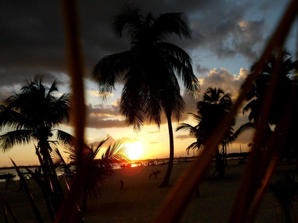 Sonnenuntergang am Strand BelleVue Dominican Bay