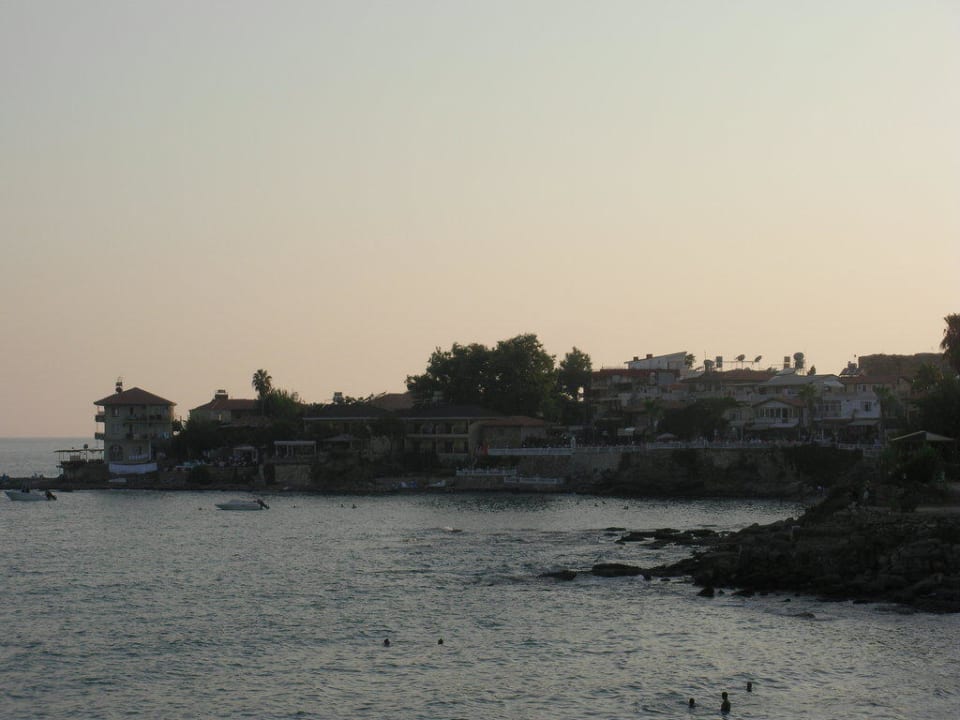 Der Strand in der Abenddämmerung New Garden Hotel Side