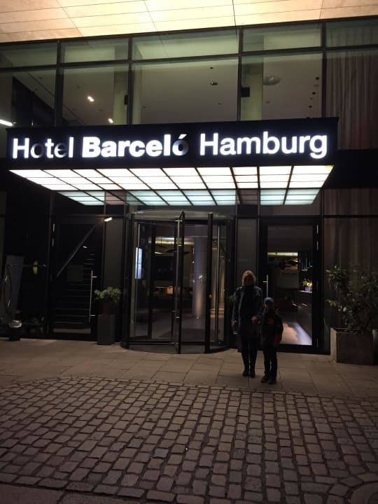 Eingang Barceló Hamburg