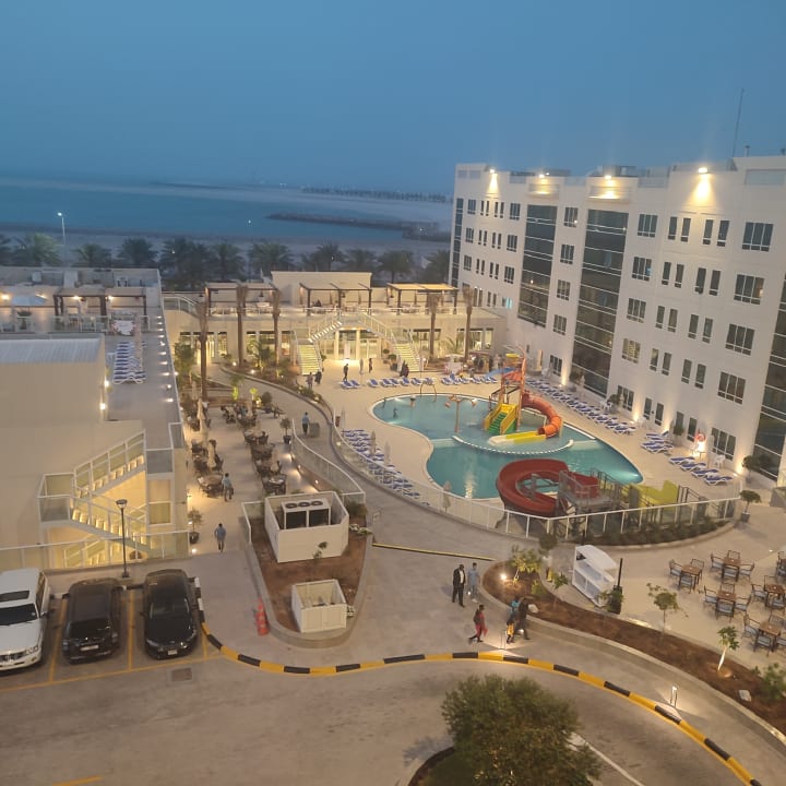 Pool Radisson Resort Ras Al Khaimah Marjan Island