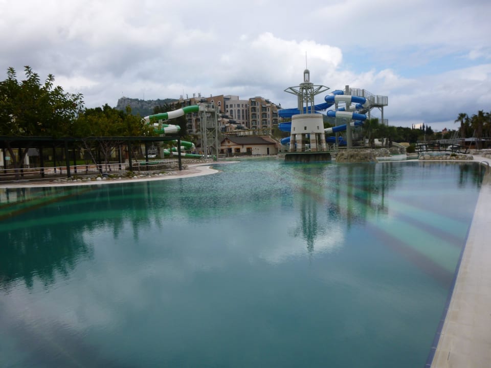 Super groot zwembad Limak Limra Hotel & Resort