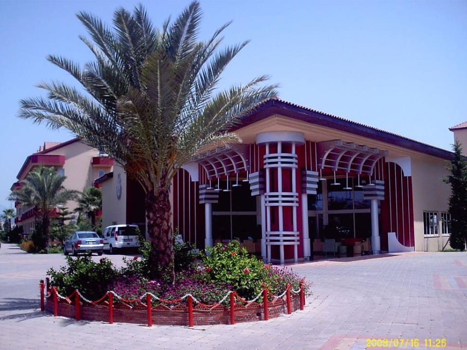 Hotel von vorne Hotel Orfeus Park