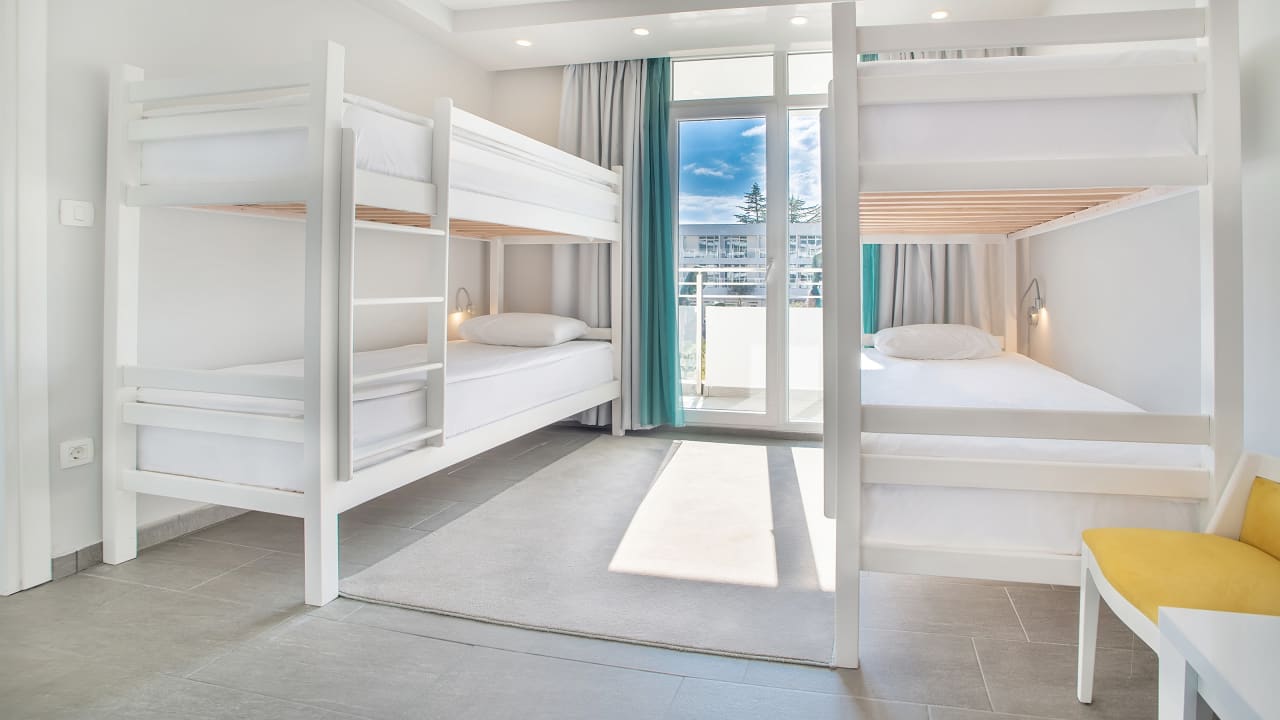 Zimmer Azul Beach Resort Montenegro by Karisma