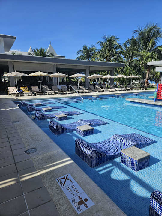 Pool Hotel Riu Palace Tropical Bay