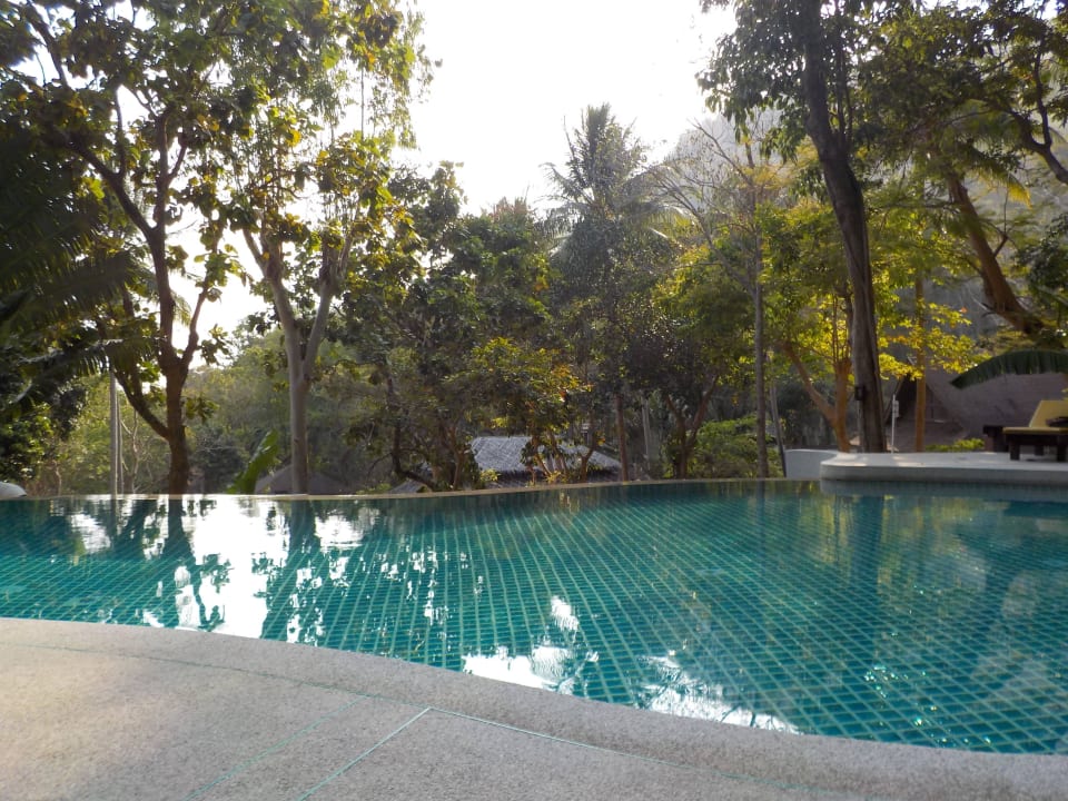 Am Pool war nie etwas los Baan Krating Phuket Resort