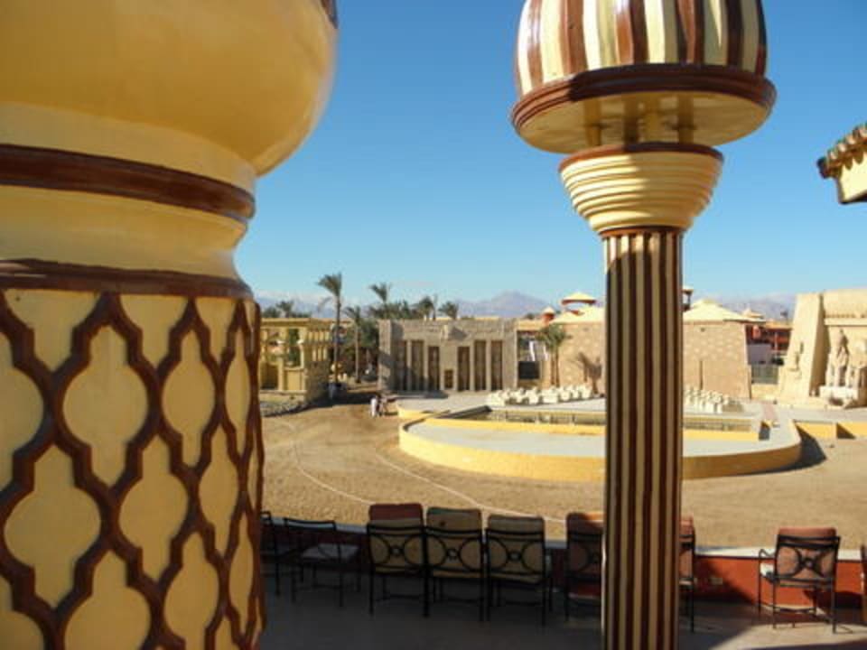 Widok z amfiteatru Pickalbatros Alf Leila Wa Leila Resort - Neverland Hurghada