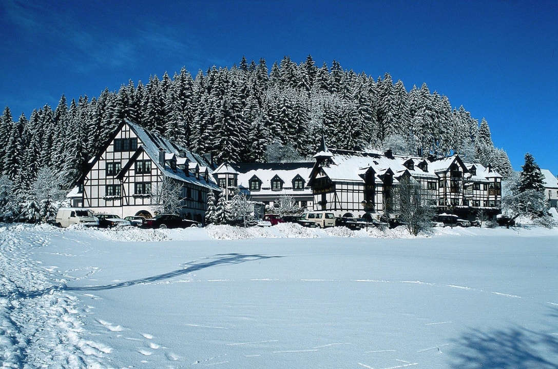 Der Jagdhof im Winter Relais Chateaux Jagdhof Glashütte
