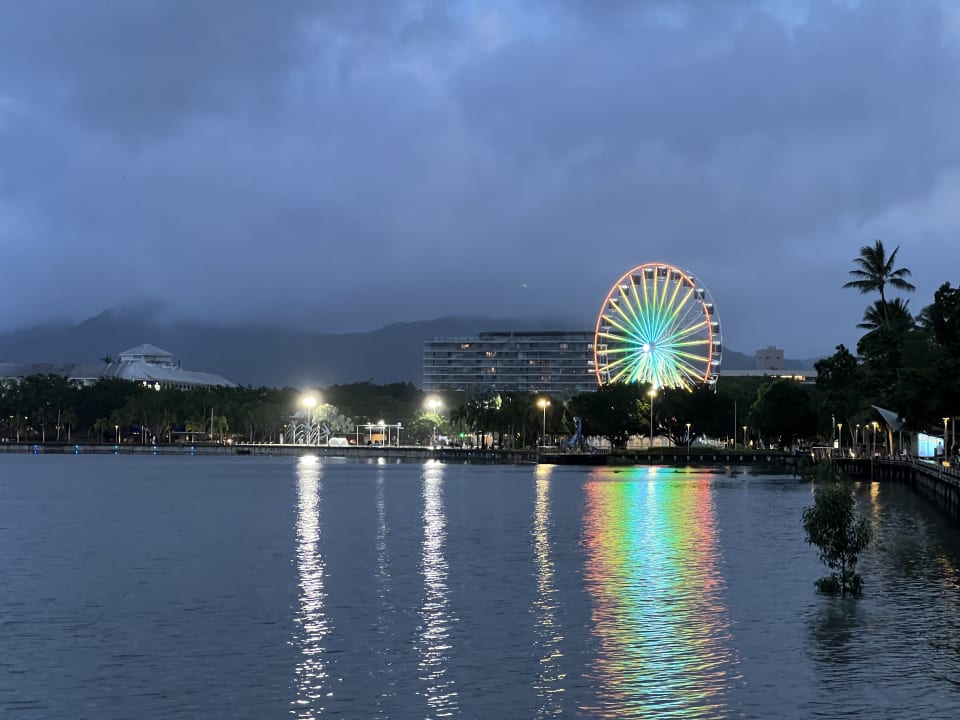 Außenansicht DoubleTree by Hilton Hotel Cairns