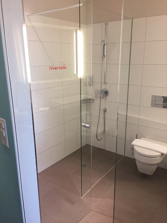 Zimmer Riverside Hotel