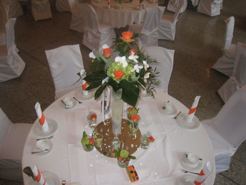 Festsaal Bankettbestuhlung Hotel Schöne Aussicht