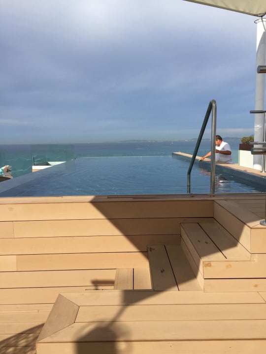 Pool auf der Dachterrasse Iberostar Selection Playa de Palma