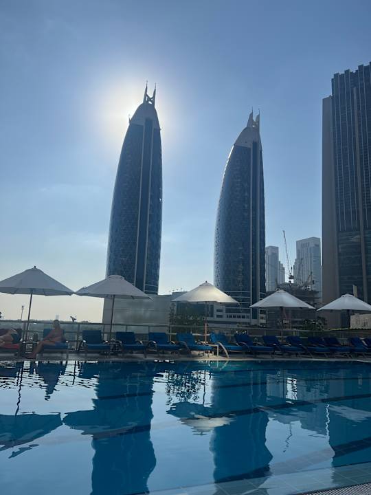 Pool Rose Rayhaan by Rotana