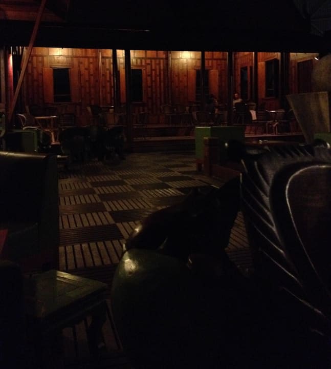 Raucherlounge bei Nacht Tropical Islands Resort