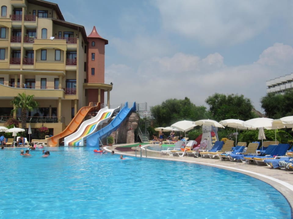 Rutschen, anders als im Katalog Bella Resort & Spa