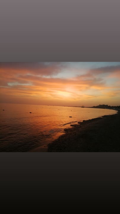 Strand Side Star Beach