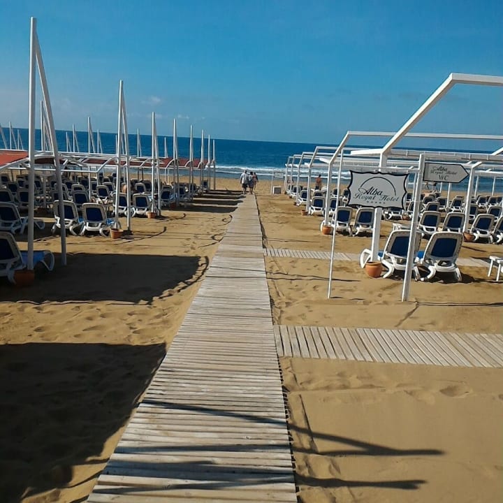 Strand Alba Queen Hotel