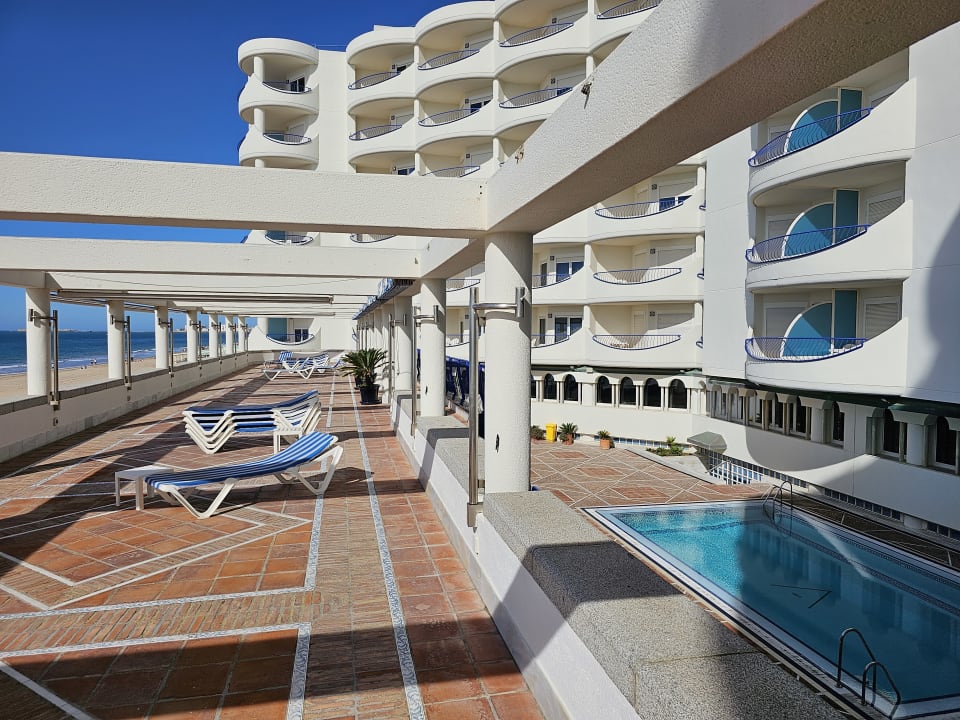 Pool Hotel Playa Victoria