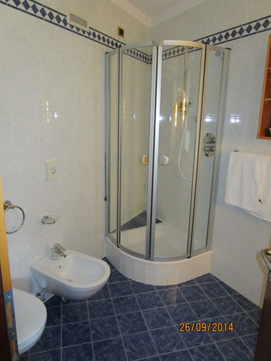 Geräumiges Badezimmer Hotel Mühlenerhof