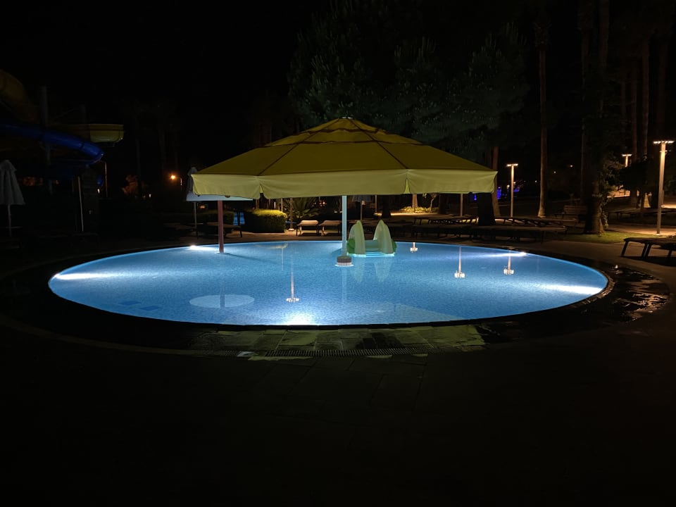 Pool Arum Barut Collection