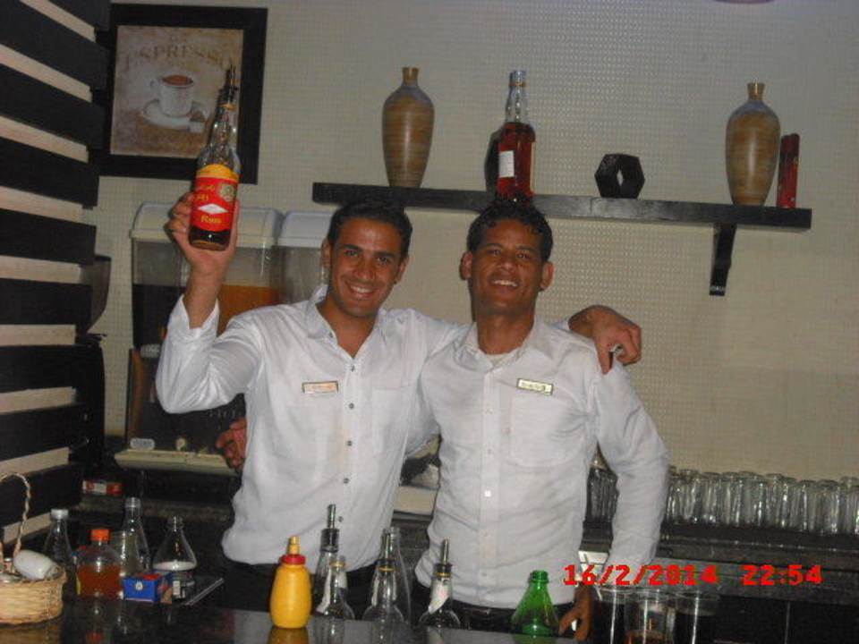 Immer witzig die Kellner Pickalbatros Alf Leila Wa Leila Resort - Neverland Hurghada