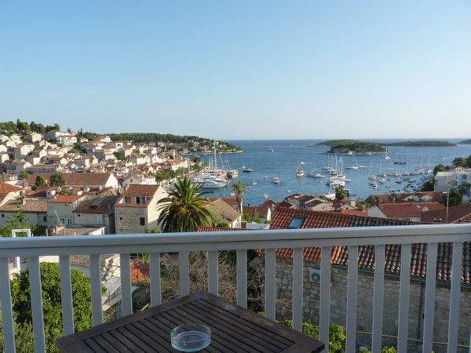 Vom Balkon Apartments Bonkan Hvar