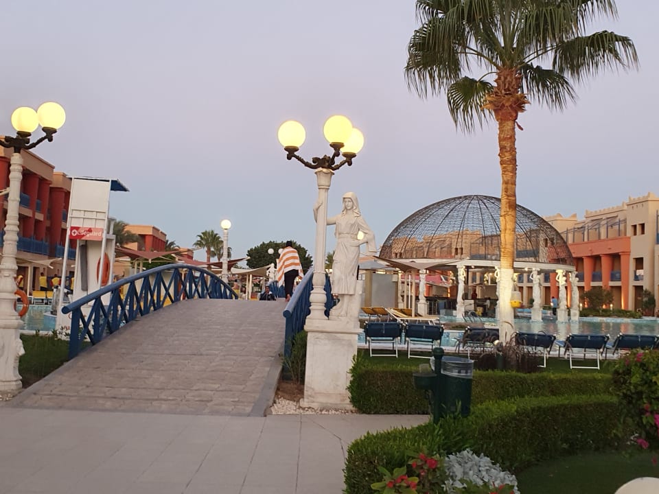 Pool Hotel Titanic Palace