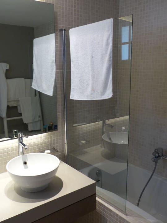Bad The Bay Hotel & Suites