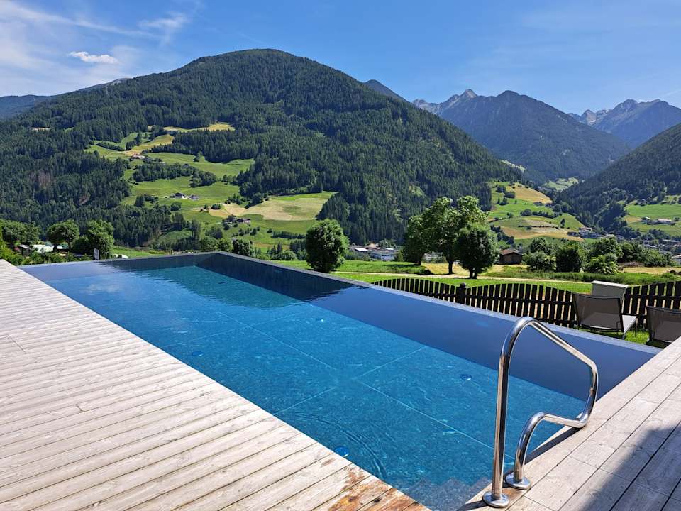 Pool Hotel Lahnerhof