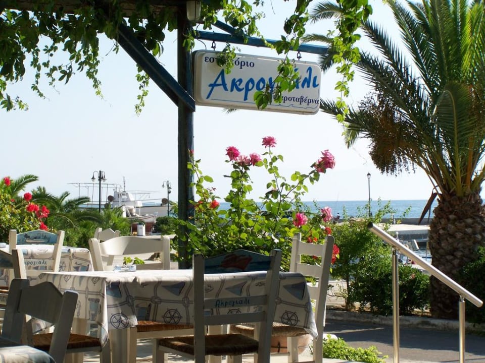 Frühstücksterrasse Akroyali Hotel & Villas