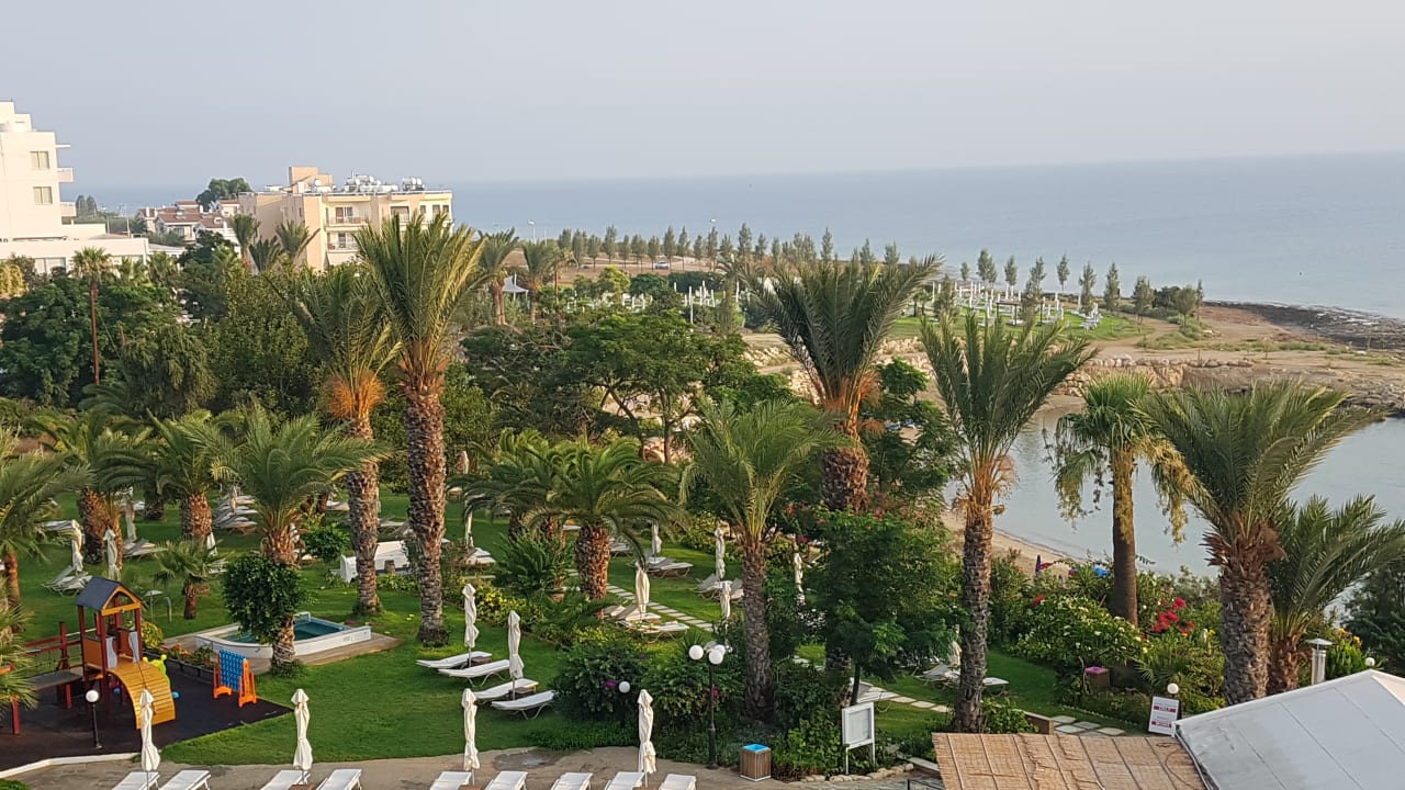 Gartenanlage Crystal Springs Beach Hotel
