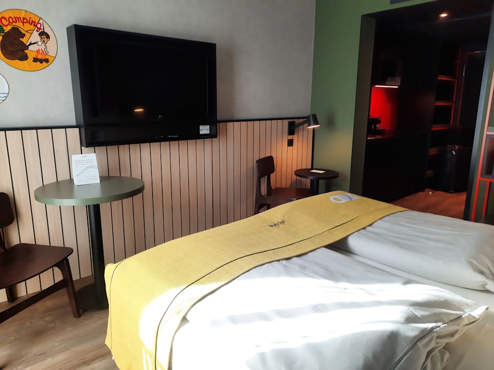 Zimmer Holiday Inn - the niu, Amity Potsdam