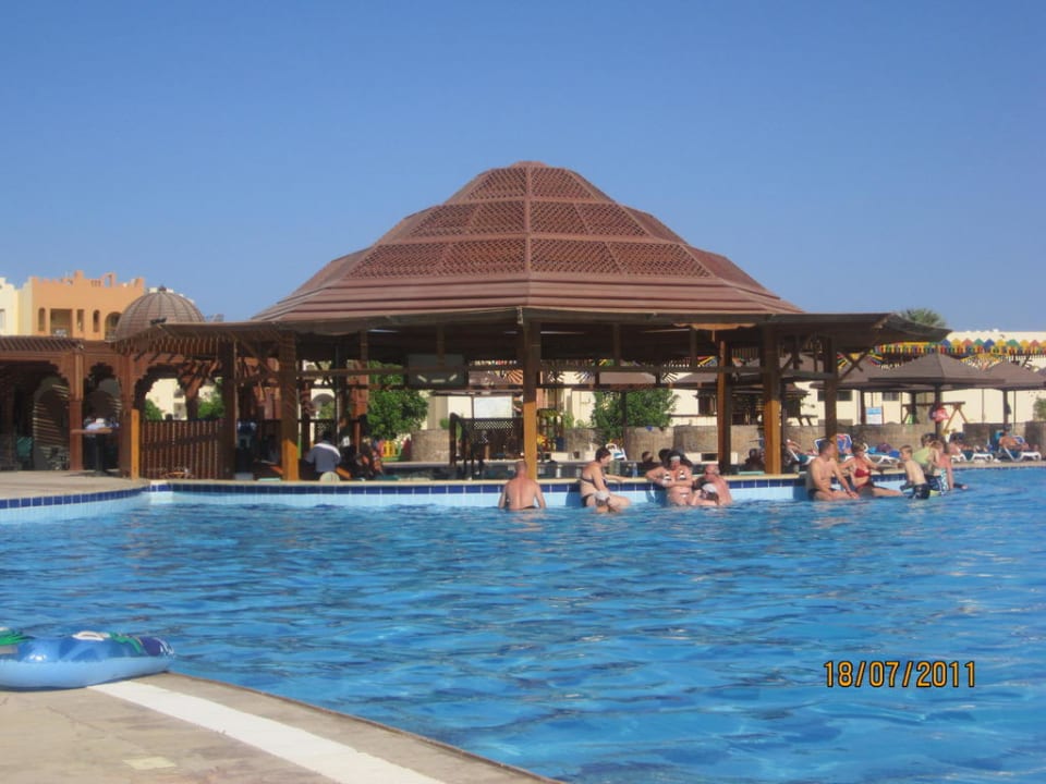 Basen SUNRISE Royal Makadi Resort