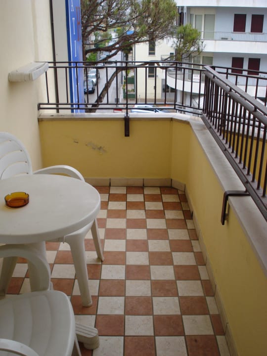 Balkon vom Executive Zimmer Nr. 207 Hotel International Beach