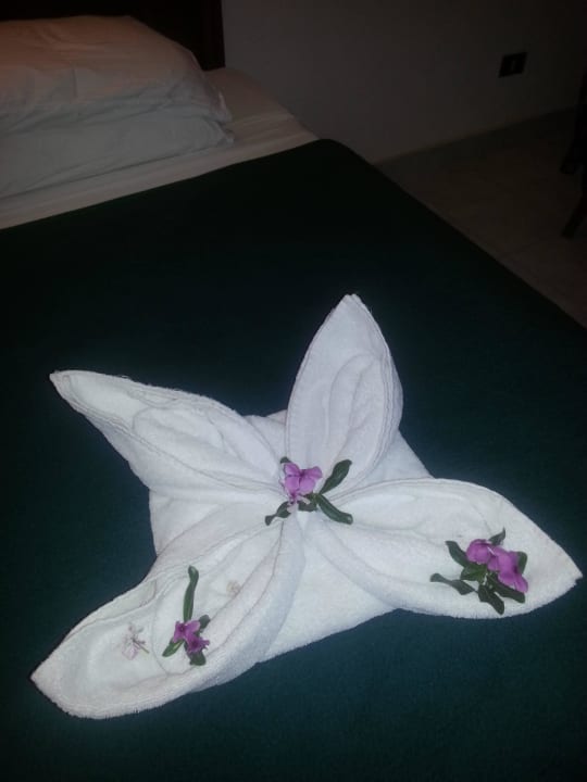 Takaja krasota bila kazdij den Happy Life Village