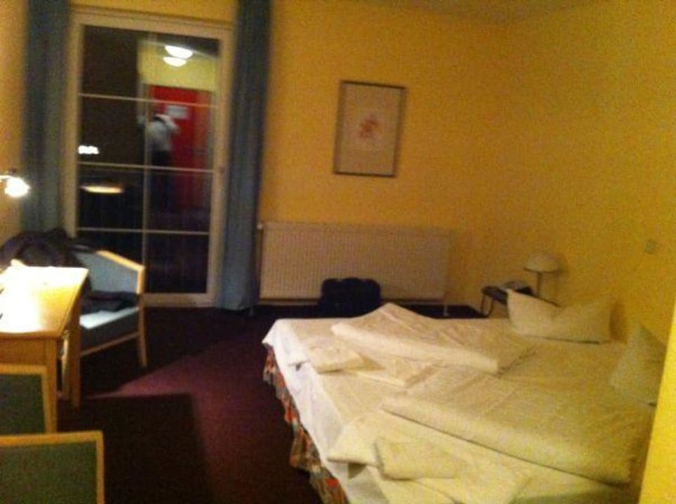 Geräumiges Zimmer  Hotel Lindenberger Hof