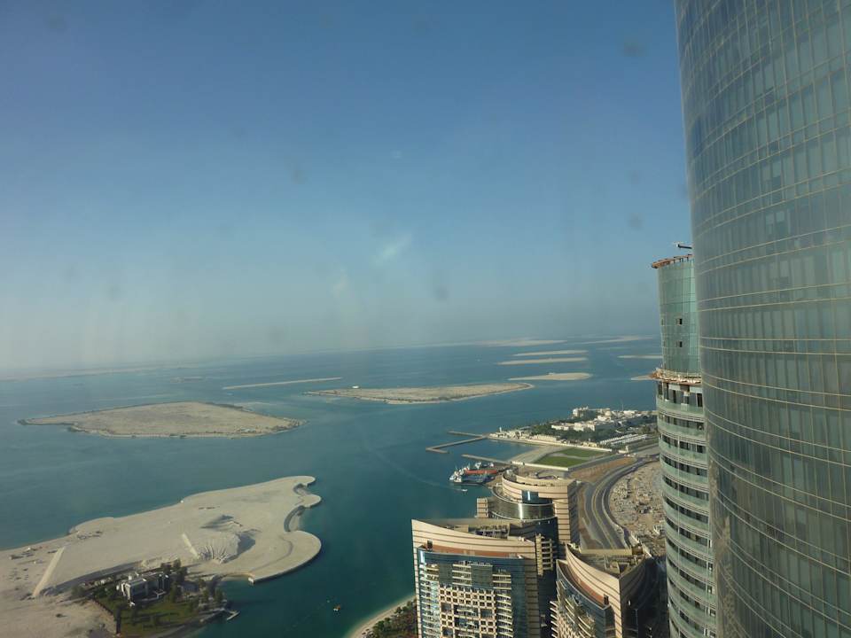 48 Etage Blick zu Meerseite Conrad Abu Dhabi Etihad Towers