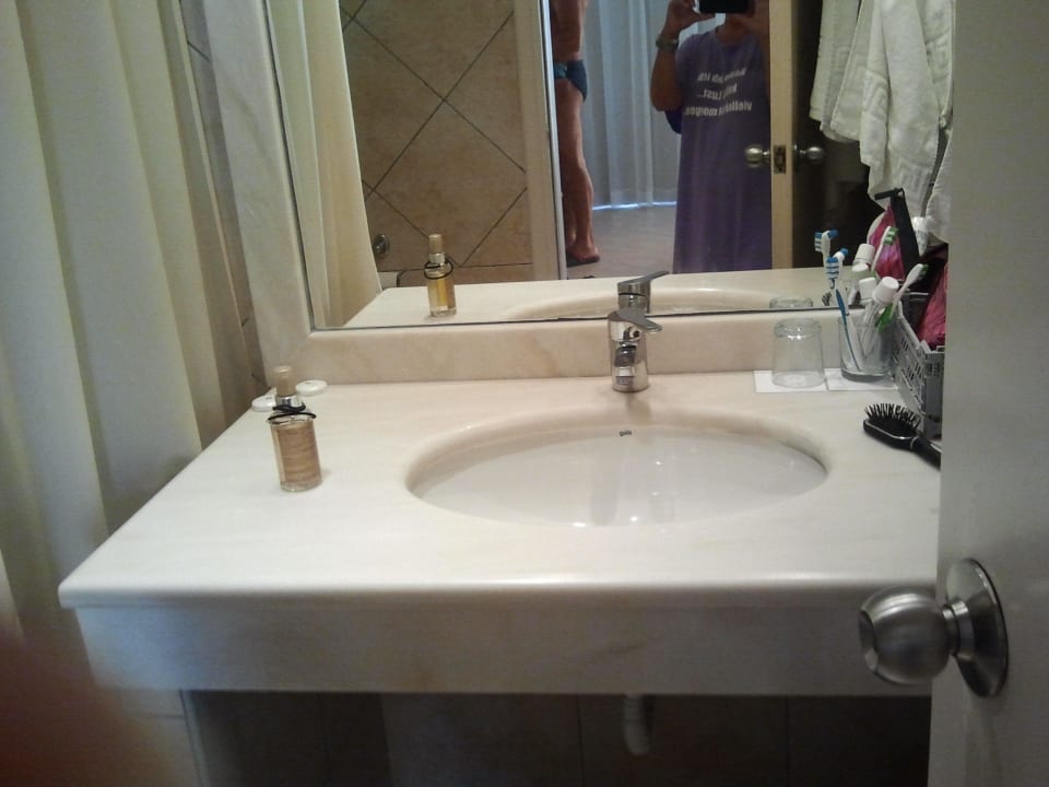 Waschbecken mit Ablage -Möglichkeit Civitel Creta Beach