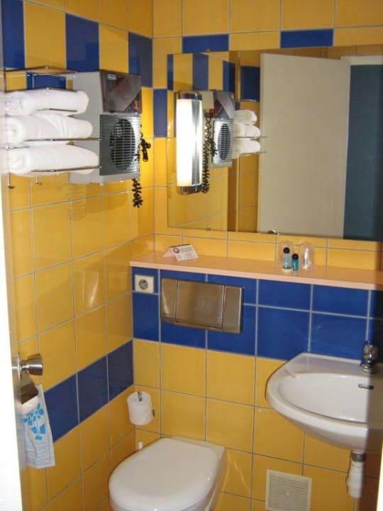 Das Bad im Amysirs Best Western Hotel The Wish