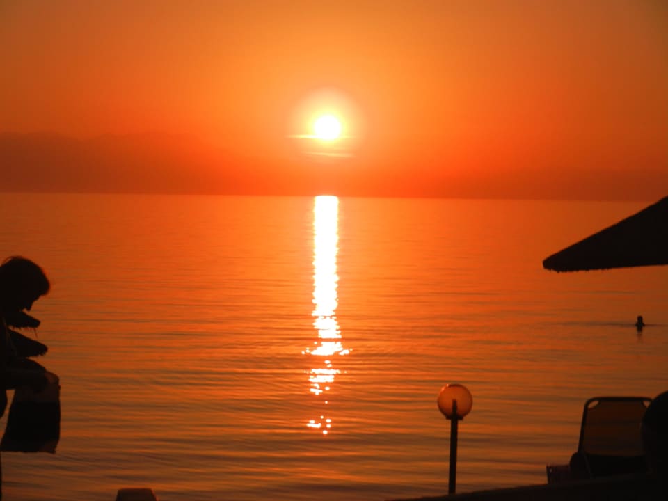 Sonnenuntergang Hotel Portes Beach