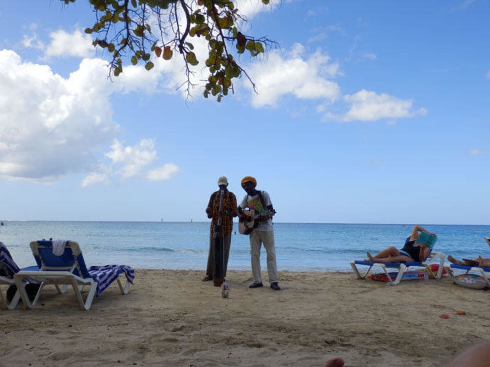 Musiker am Strand (nicht aufdringlich!) Sunset at the Palms Resort - Adults Only
