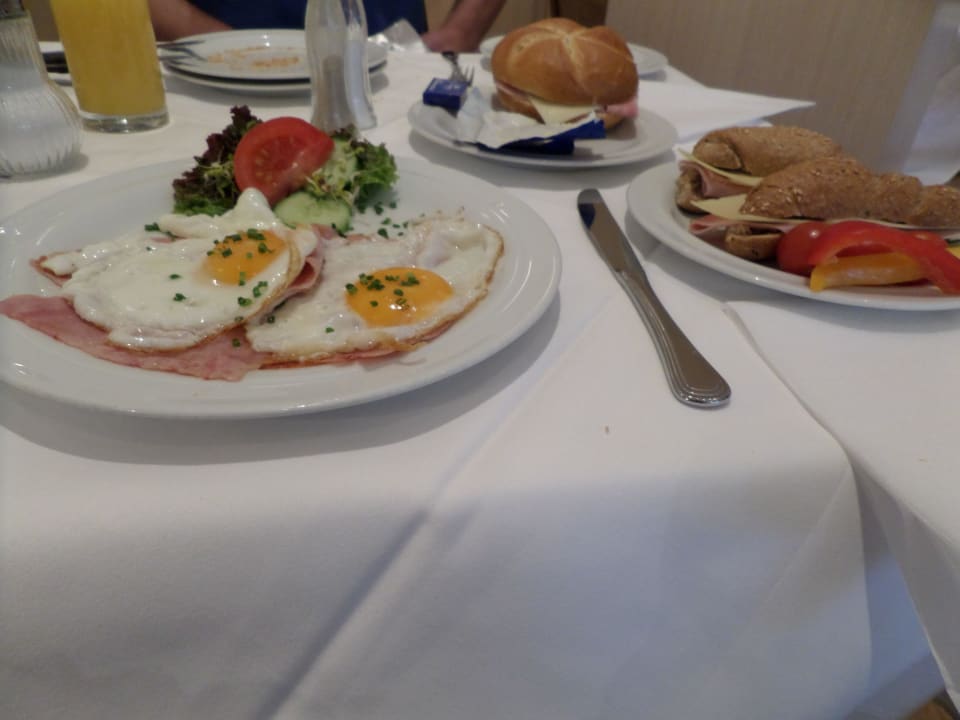 Leckeres Frühstück Alphotel Innsbruck