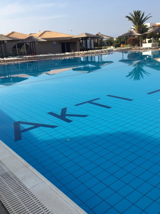 Pool Akti Beach Club