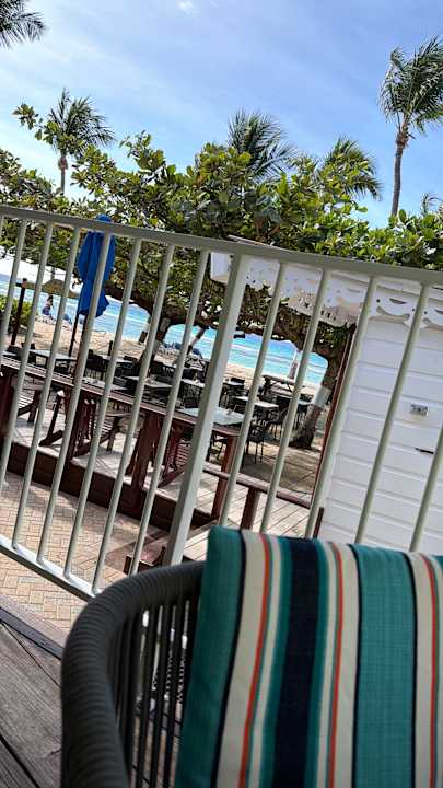 Gastro Coconut Court Beach Hotel