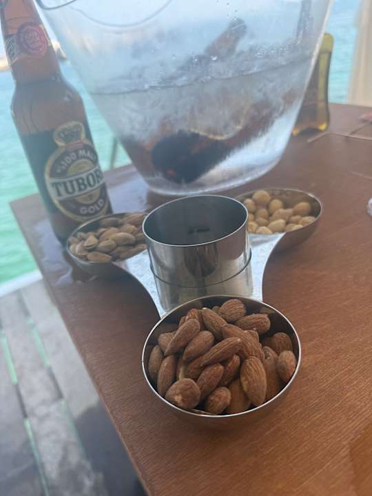 Strand Rubi Platinum Sign