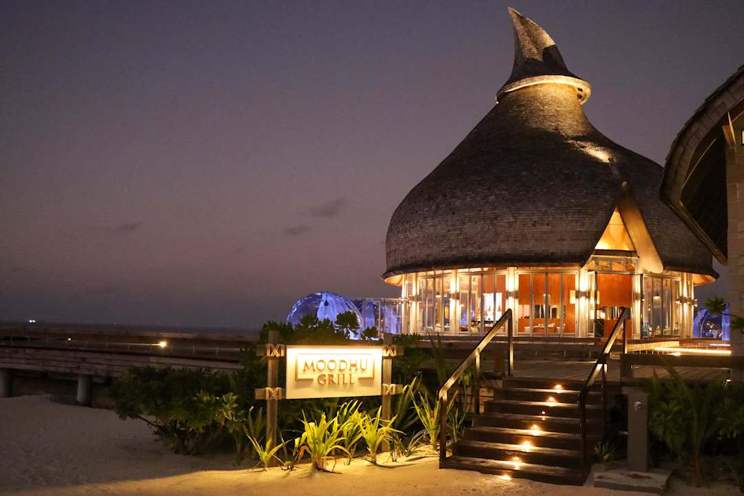 Gastro Outrigger Maldives Maafushivaru Resort