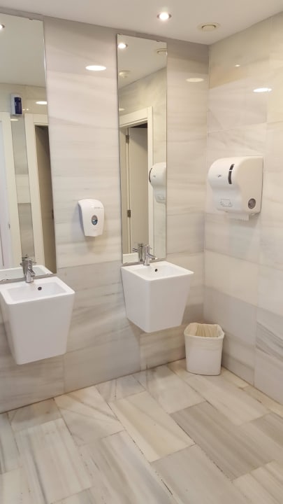 WC Eingangsbereich Mar Hotels Playa de Muro Suites