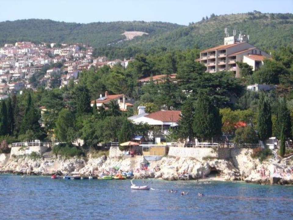 Blick auf das Hotel Sunny Rabac by Valamar