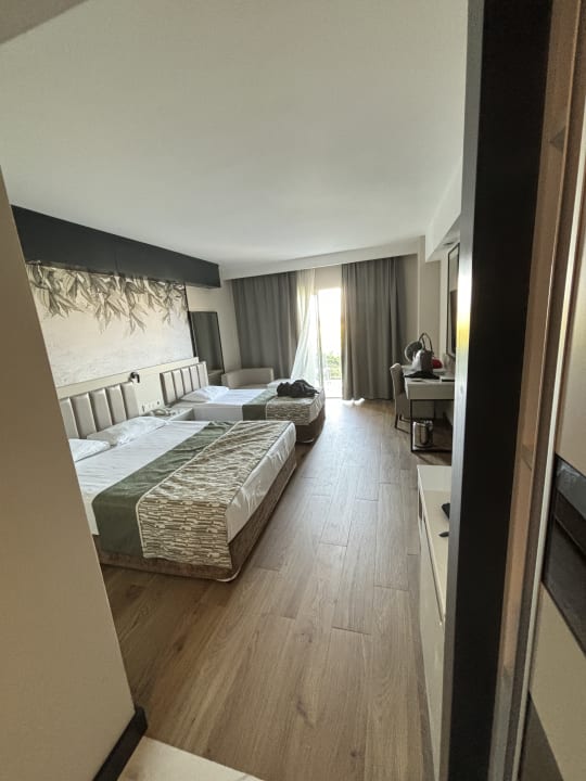 Zimmer Seaden Sea World Resort & Spa